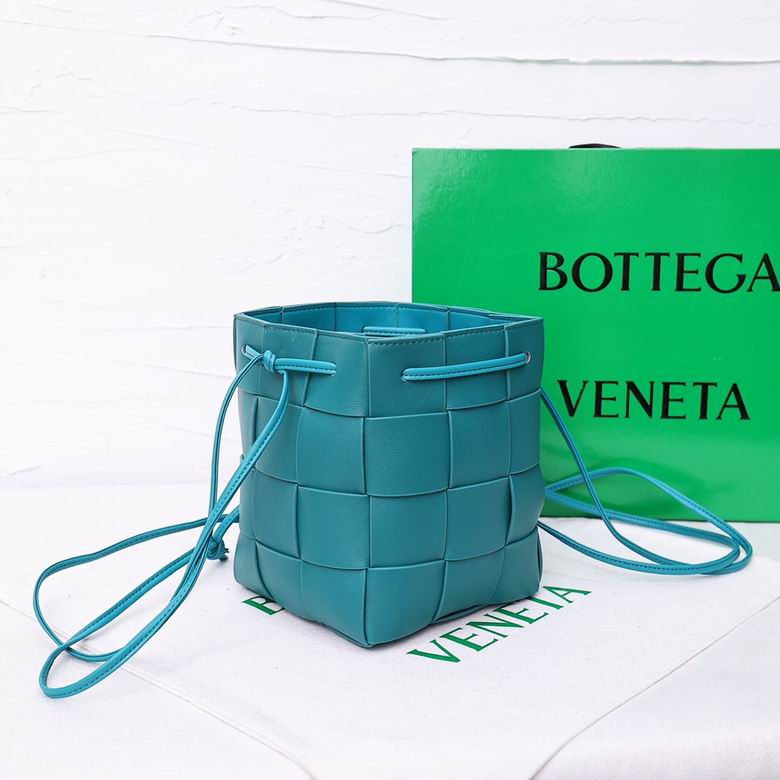 8686 18X14X14cm YG 7 (9)