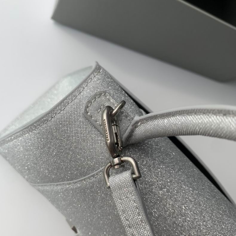 8895 23x10x24 cm fy14 (3)