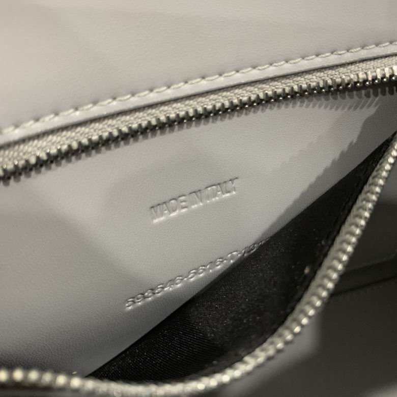 8895 23x10x24cm FY 20 (9)