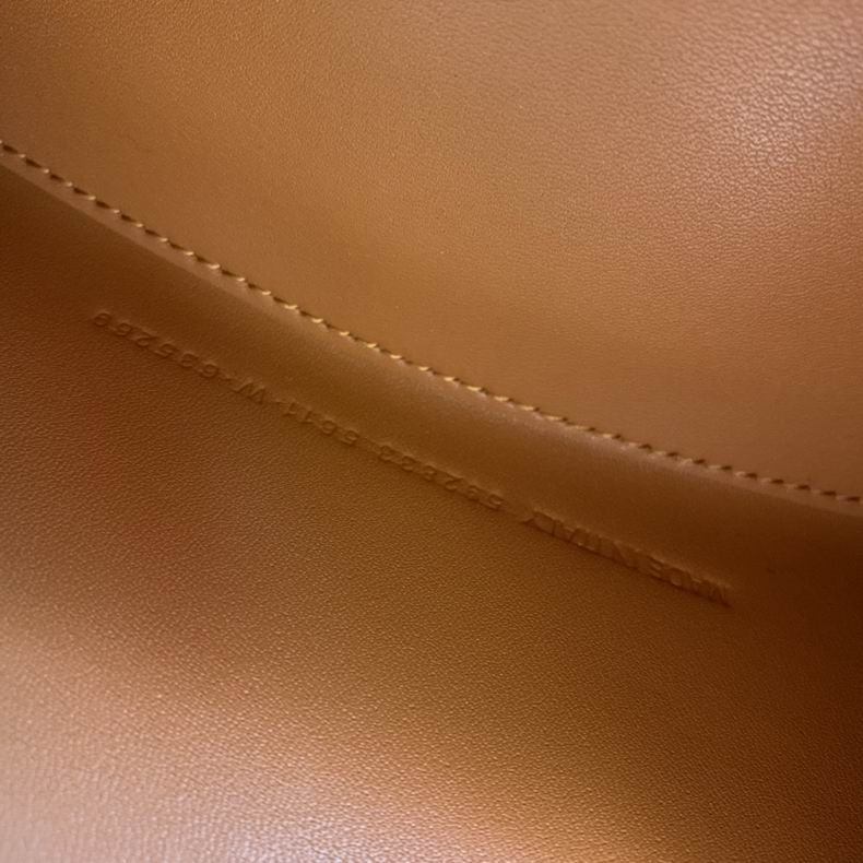 8896 19x8x21 cm fy11 (8)