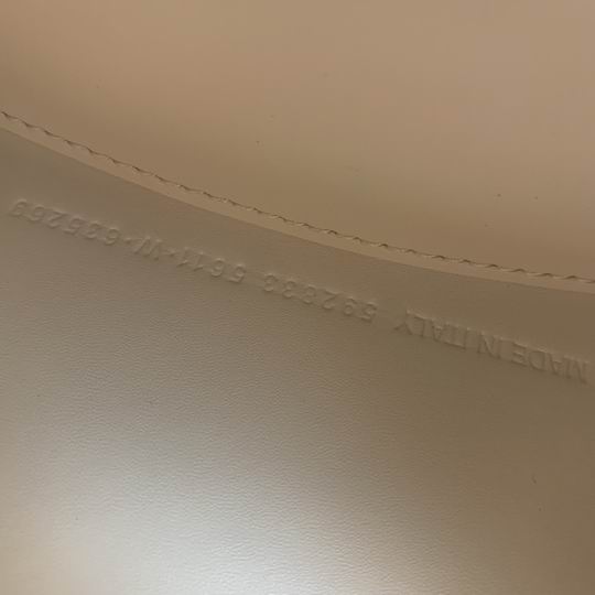 8896 19x8x21 cm fy14 (6)