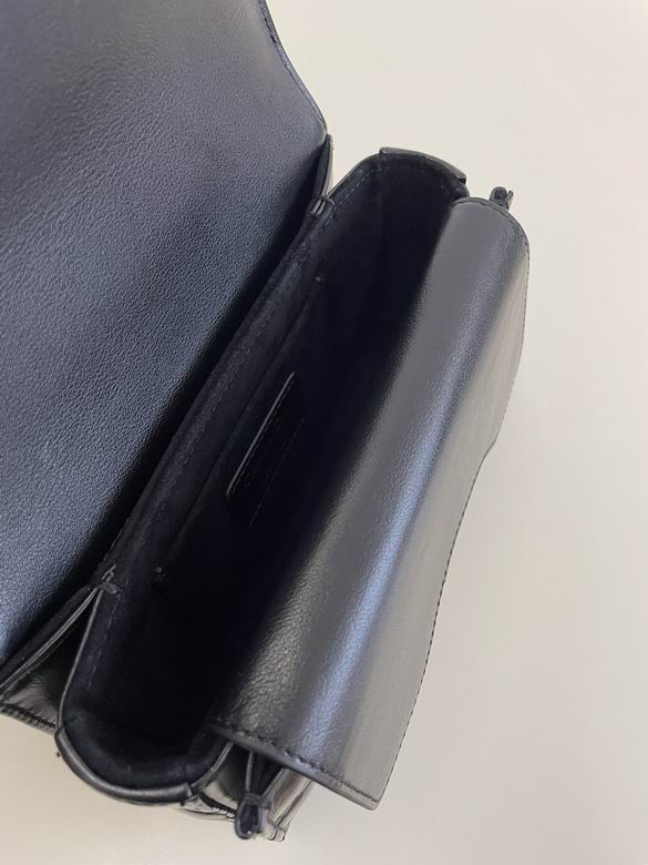 9224 19X6X12cm WO 2色 17