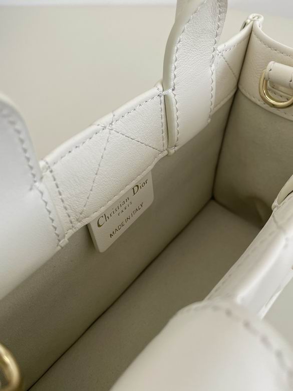 9225 21.5X7.5X13cm WO 3色 18