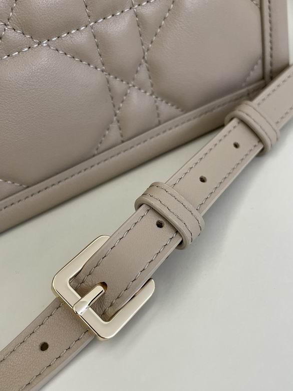 9225 21.5X7.5X13cm WO 3色 22