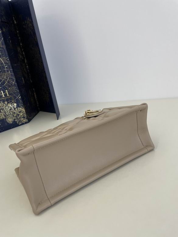 9225 21.5X7.5X13cm WO 3色 24