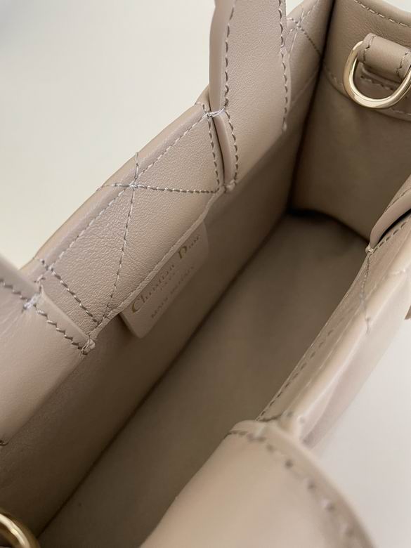 9225 21.5X7.5X13cm WO 3色 26