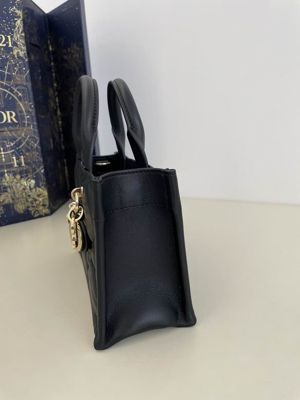 9225 21.5X7.5X13cm WO 3色 5