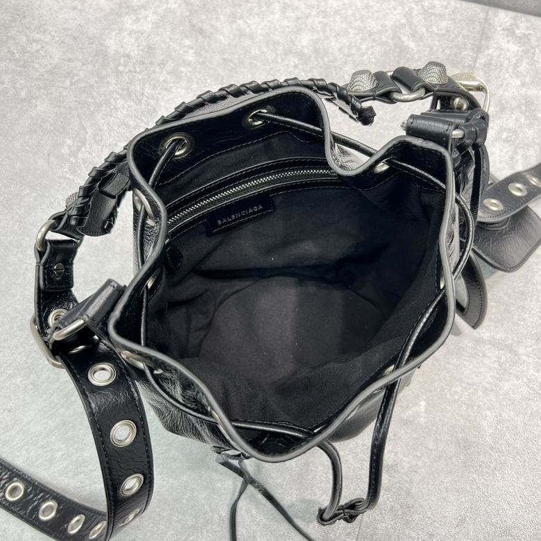 92567 15.0x19.8x17.8cm FY 3 (8)