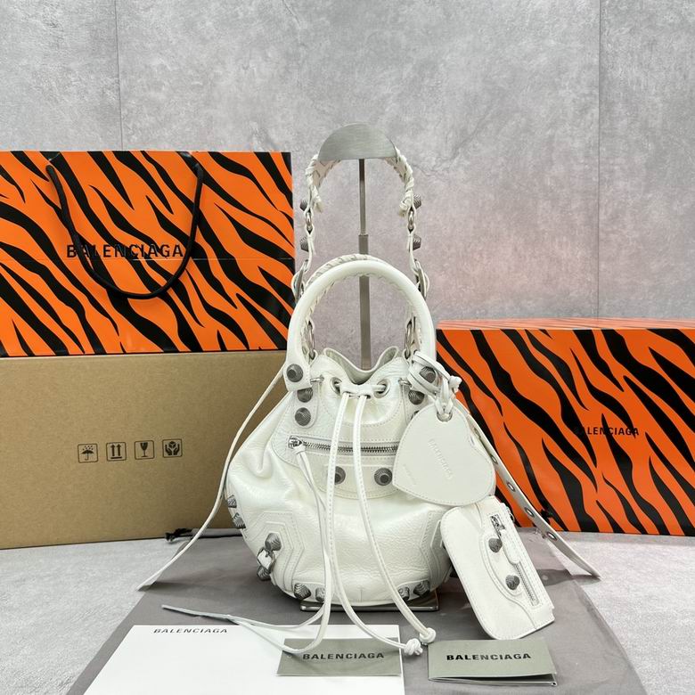 92567 30.0x22.9x17.0cm FY (1)