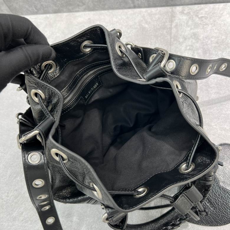 92567 30.0x22.9x17.0cm FY (15)