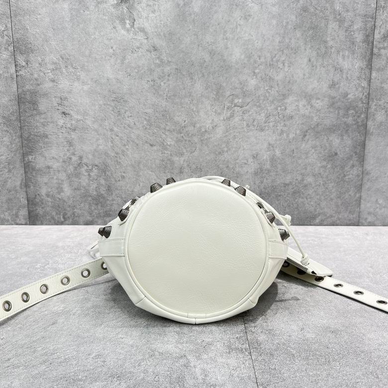 92567 30.0x22.9x17.0cm FY (3)