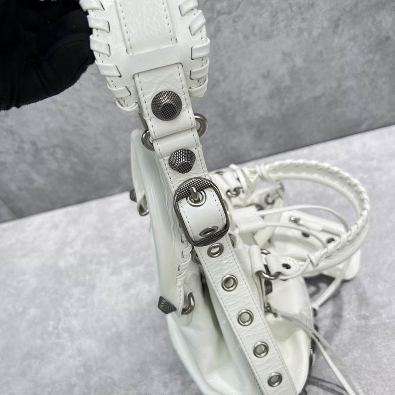 92567 30.0x22.9x17.0cm FY (6)