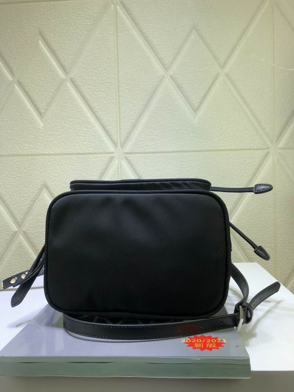 938-1 17.5X22.5X13cm CN (13)