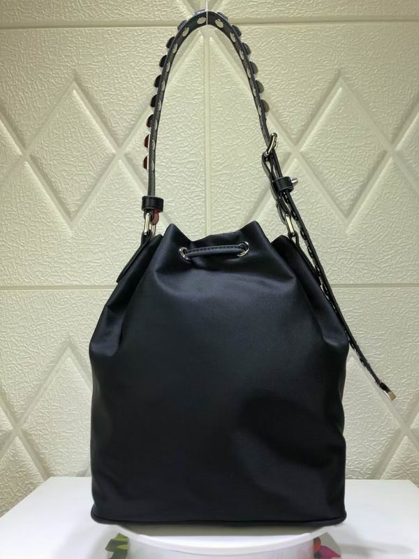 938-1 17.5X22.5X13cm CN (19)