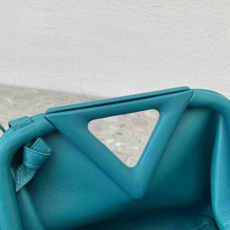 AD0192 21.5X17.5X7.5 (12)