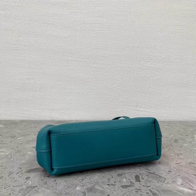 AD0192 21.5X17.5X7.5 (13)