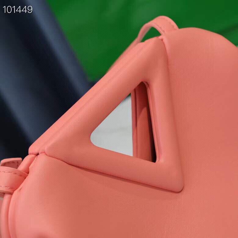 AD0192 21.5X17.5X7.5 (25)