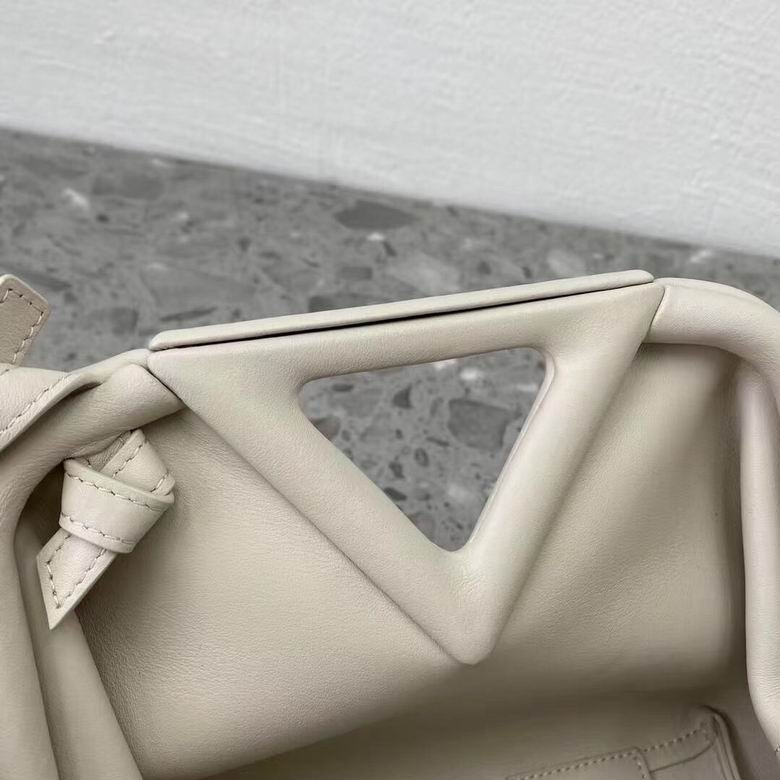 AD0192 21.5X17.5X7.5 (29)