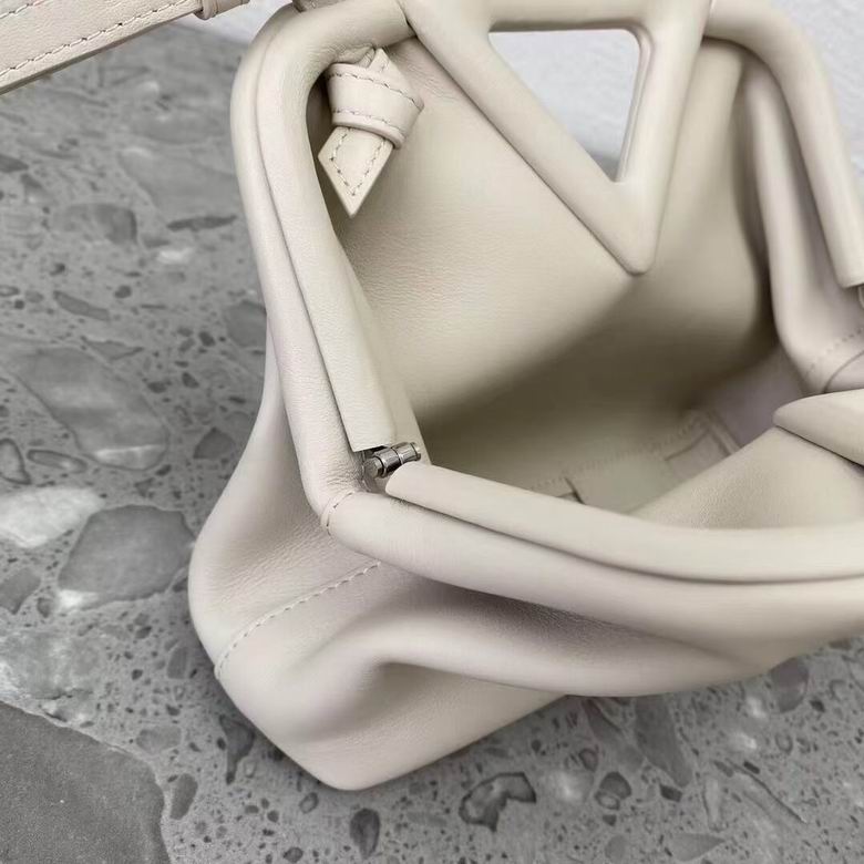 AD0192 21.5X17.5X7.5 (31)