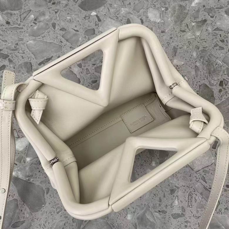 AD0192 21.5X17.5X7.5 (32)