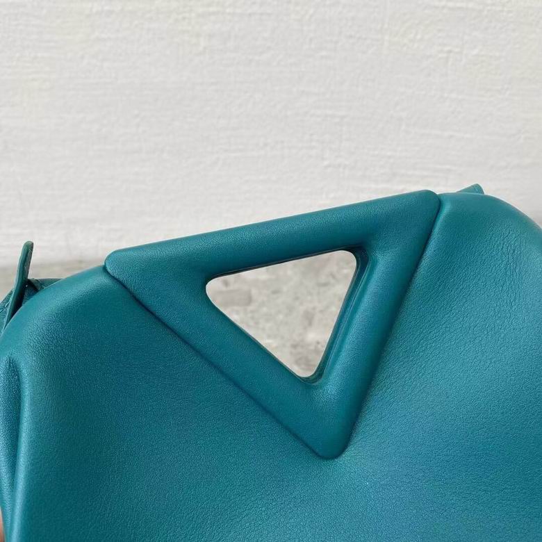 AD0192 21.5X17.5X7.5 (9)