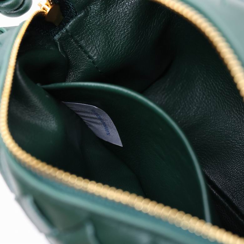 AD880949 17X10X6 (16)