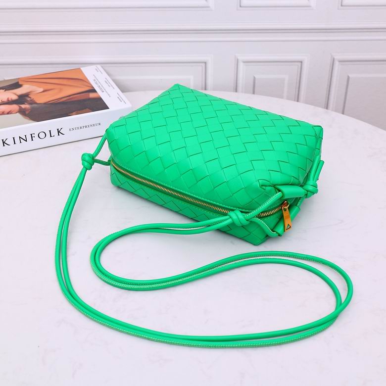 AD8810A59 22X15X8 (12)