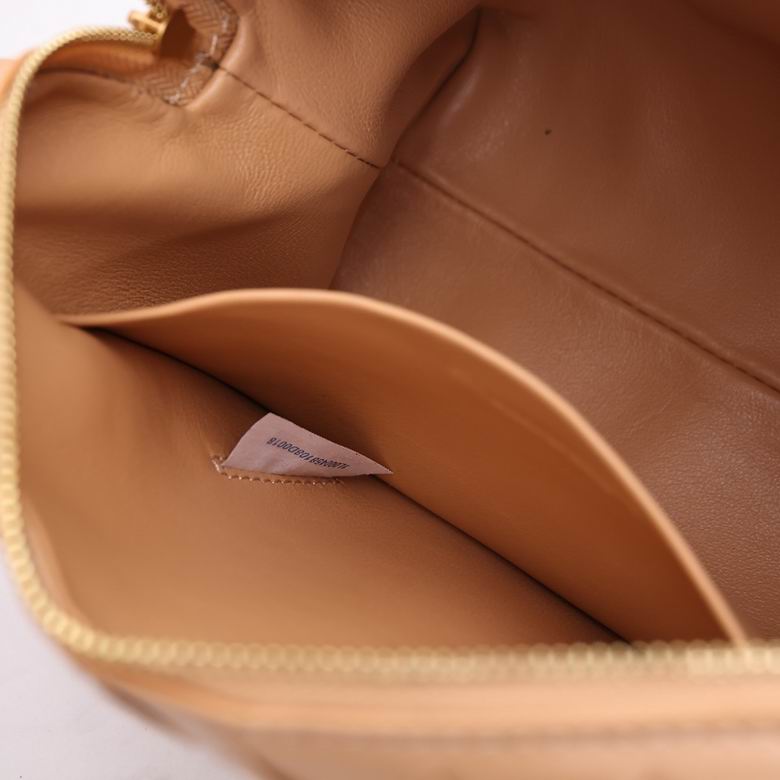 AD8810A59 22X15X8 (5)