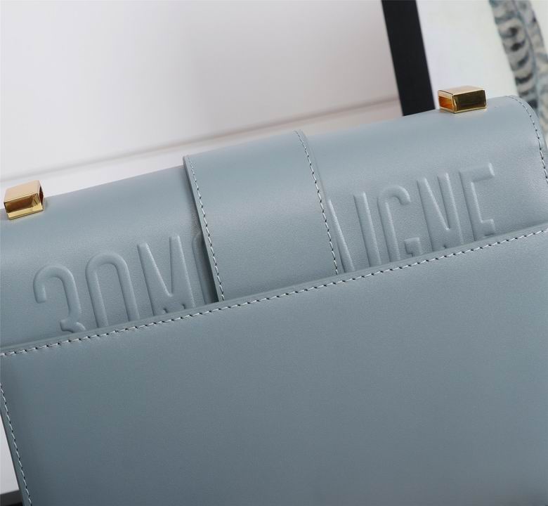 AXD6712 24 x 17 x 8 (17)