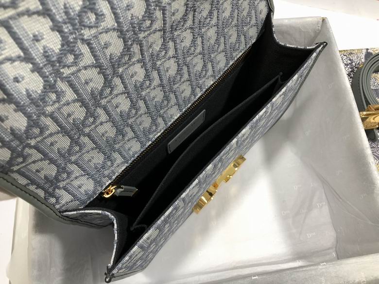 AXM9203 24X17X8 (12)