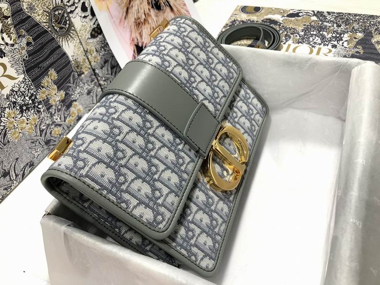 AXM9203 24X17X8 (13)