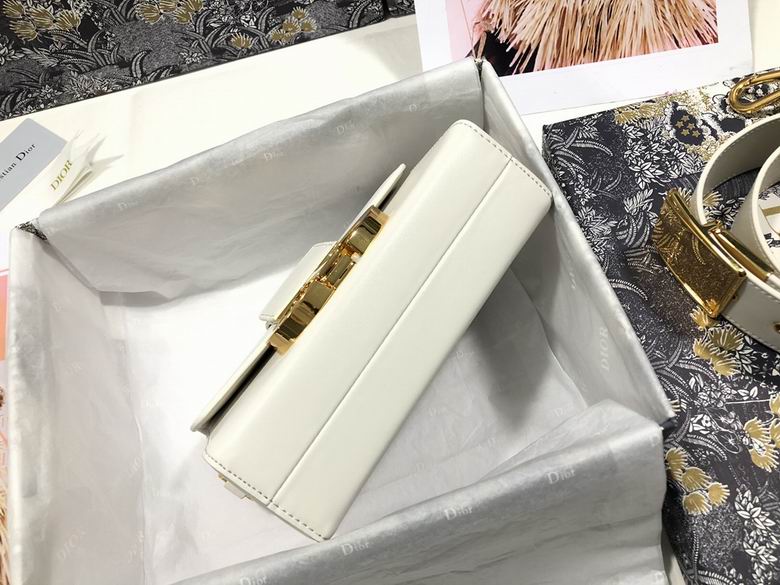 AXM9204 17.5x 11.5 x 5 (5)