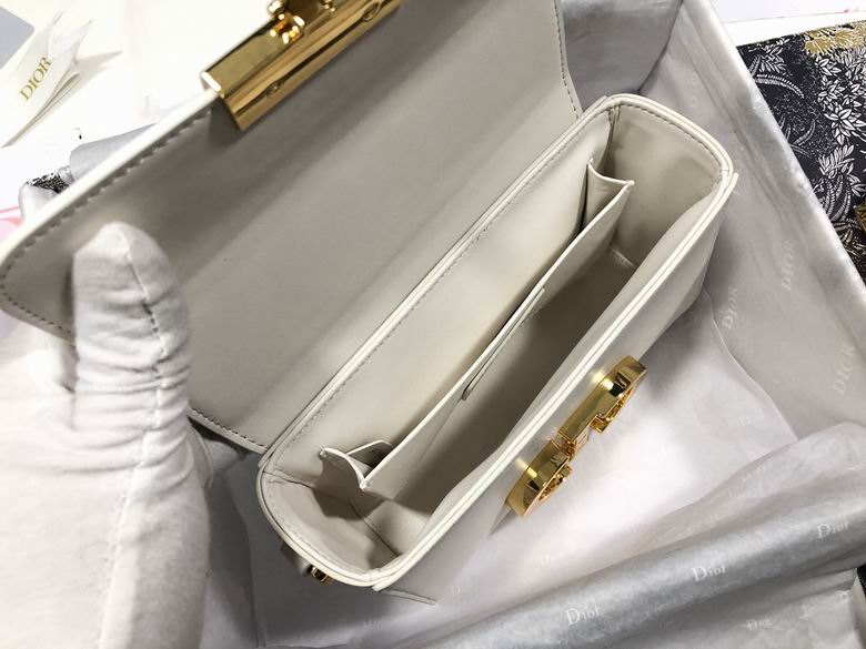 AXM9204 17.5x 11.5 x 5 (9)