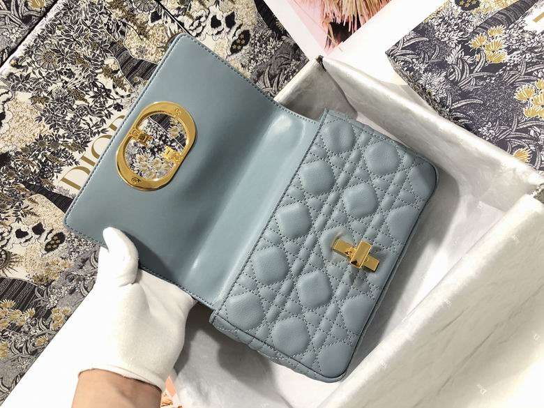 AXM9241 20 x 12 x 7 (17)