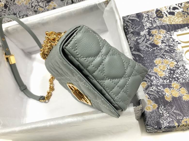 AXM9241 20 x 12 x 7 (35)