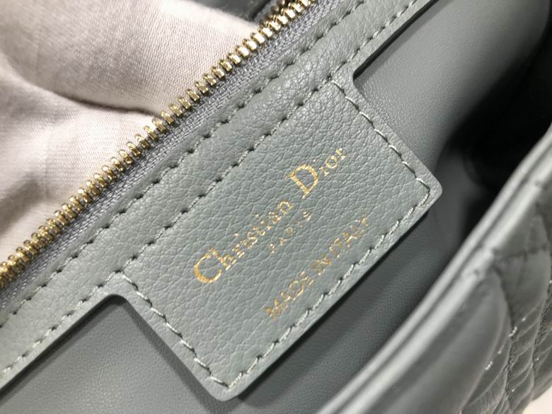 AXM9243 28 x 17 x 9 (24)