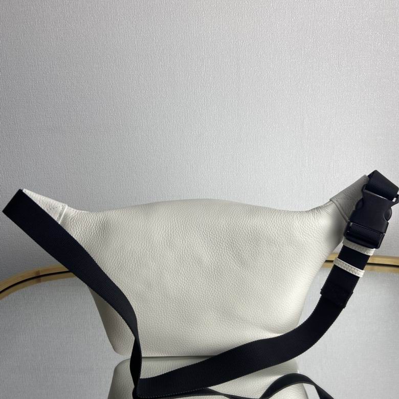 BF403 上长40X下长25X高20X宽5 (13)