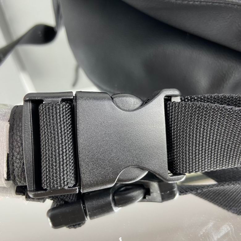 BF403 上长40X下长25X高20X宽5 (22)