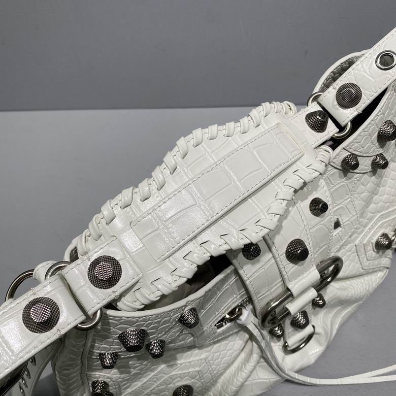 BF92345 37X25X14 (16)