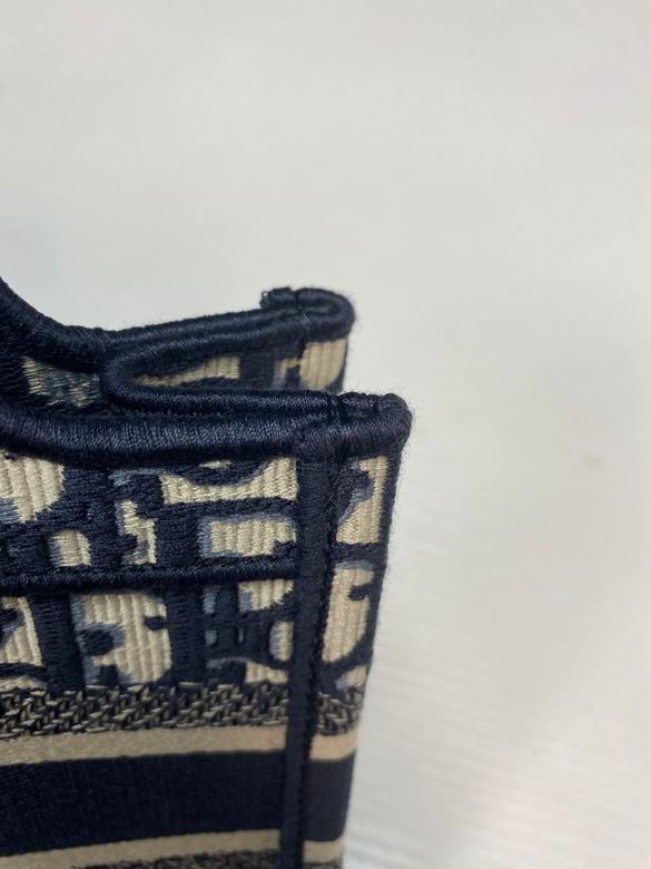 BIMML0201300 23x17x7 (9)