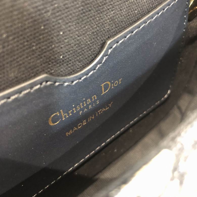 BN2112182 18X14X5 (8)