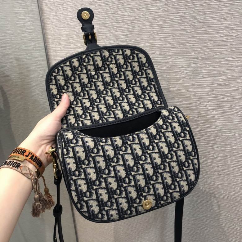 BN2112183 22X17X6 (8)