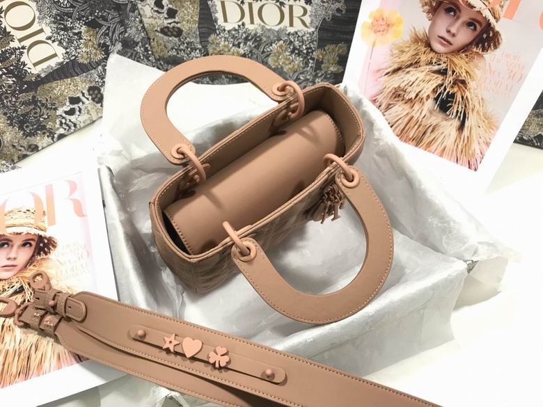 BNM0538 20 x16.5x 8 (18)