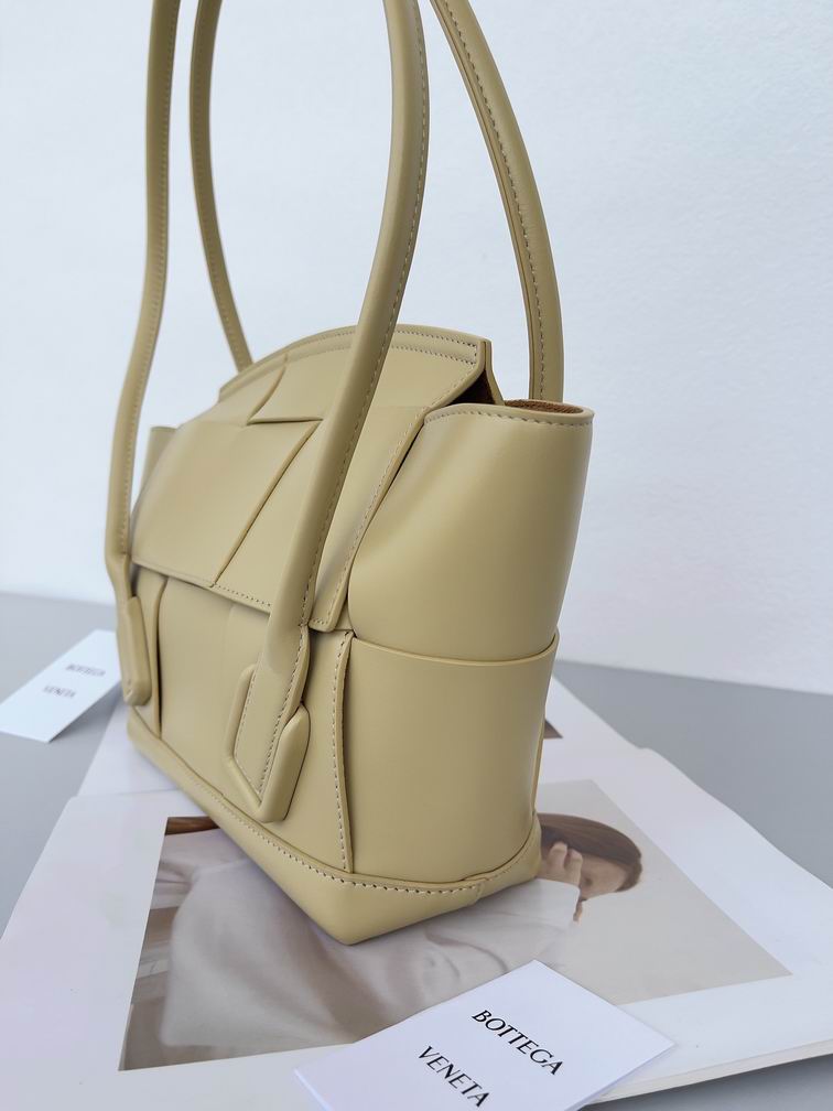 BV Arco 33木薯色 38x33x6cm CN (2)