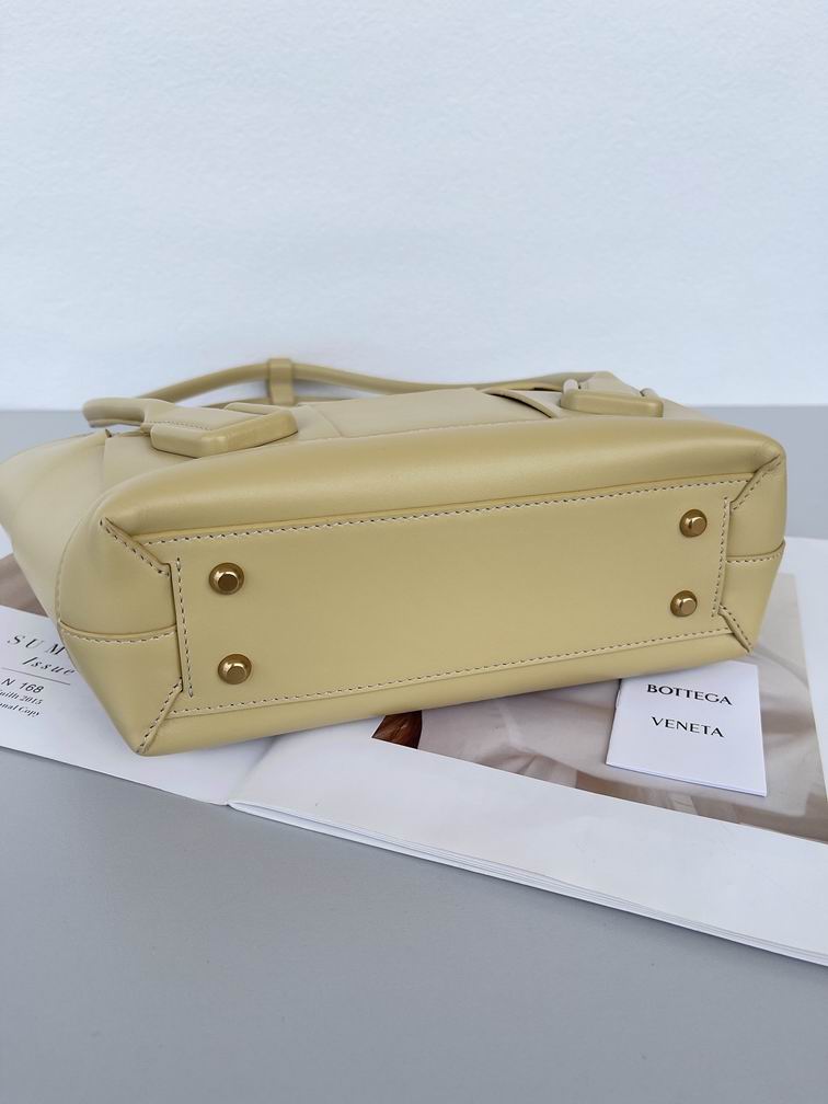 BV Arco 33木薯色 38x33x6cm CN (4)