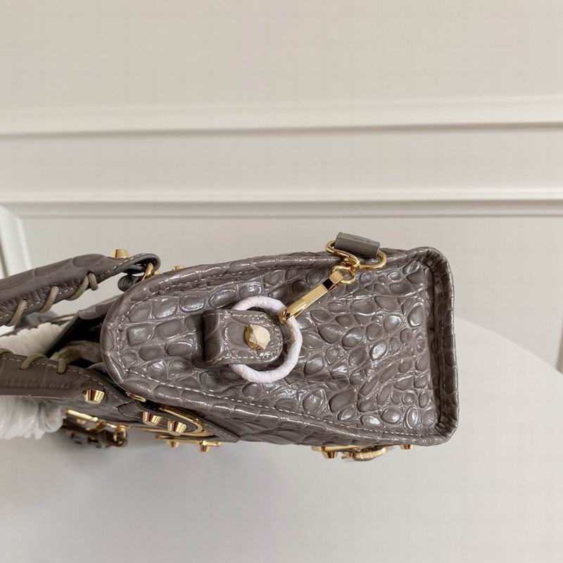 Balenciaga 021 30X19X11cm WM (6)