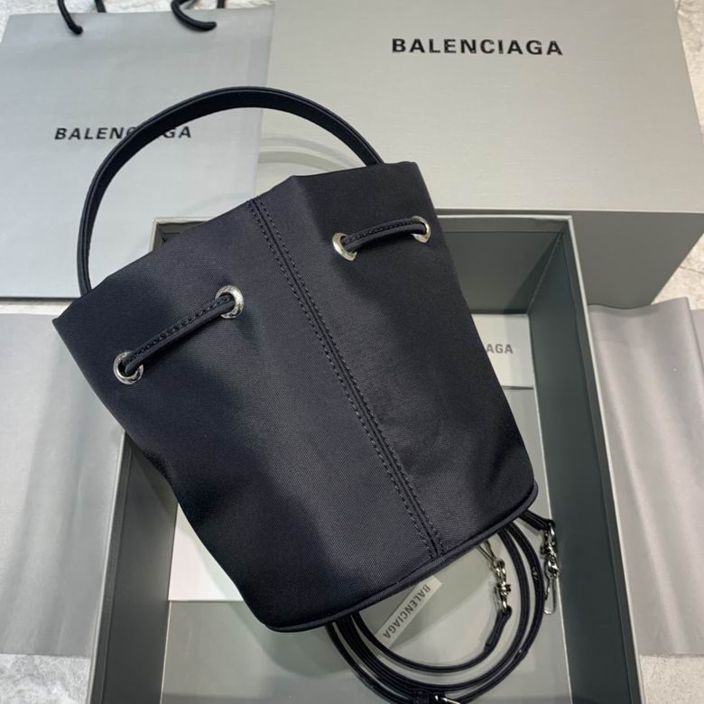 Balenciaga 15x15x18cm FY 11 (2)