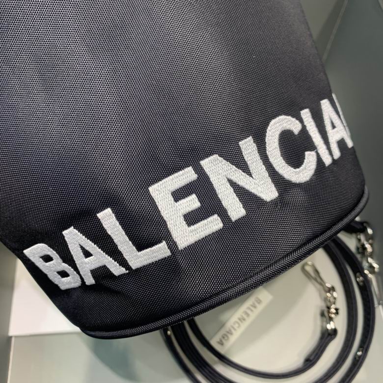 Balenciaga 15x15x18cm FY 11 (5)