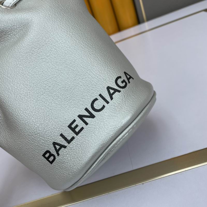 Balenciaga 15x23x15cm ww1 (3)