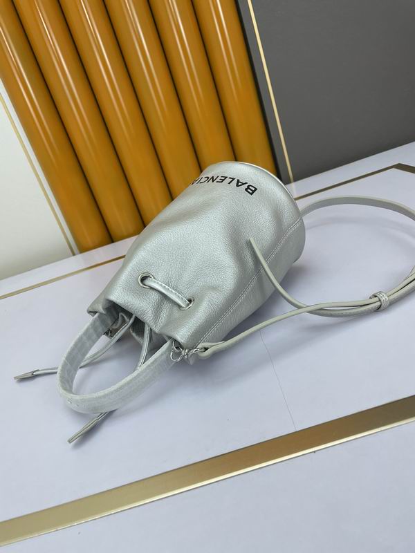 Balenciaga 15x23x15cm ww1 (5)